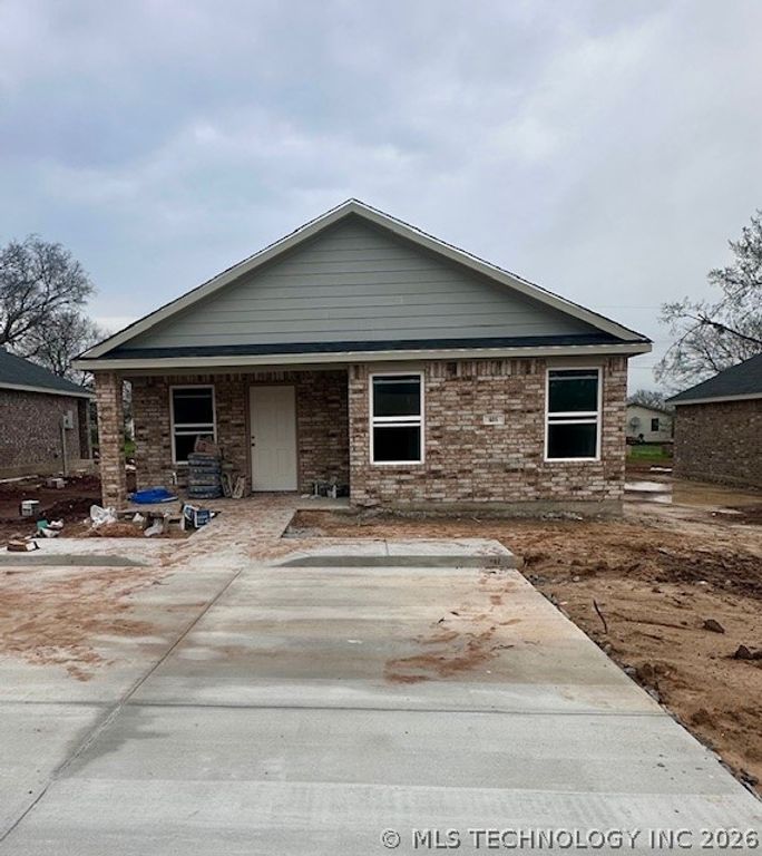 605 E Wolf Street, Madill, OK 73446