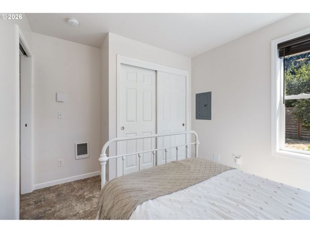 5317 Se BYBEE Blvd, Portland, OR 97206