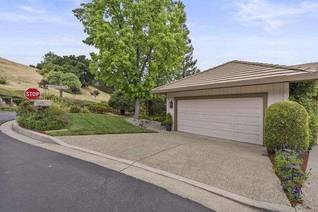 5958 Dry Oak Drive, San Jose, CA 95120