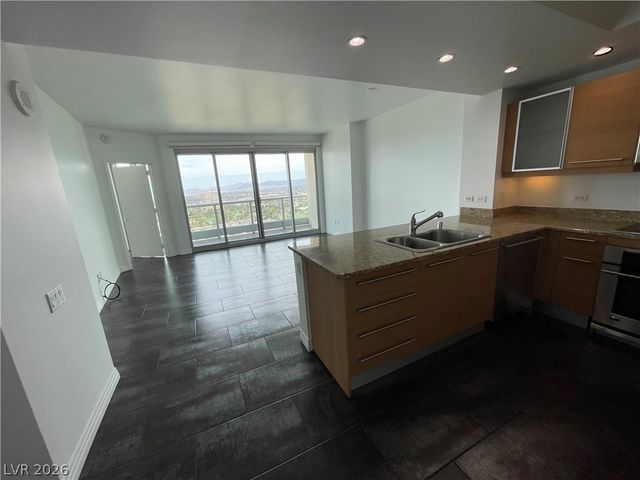 322 KAREN Avenue 2805, Las Vegas, NV 89109