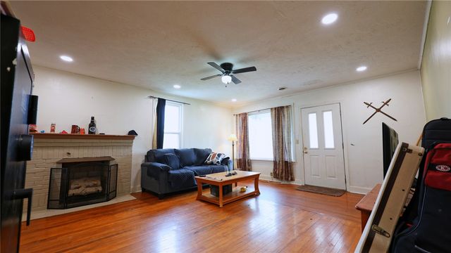 1112 10th Street, Rogers, AR 72756