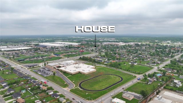 1112 10th Street, Rogers, AR 72756