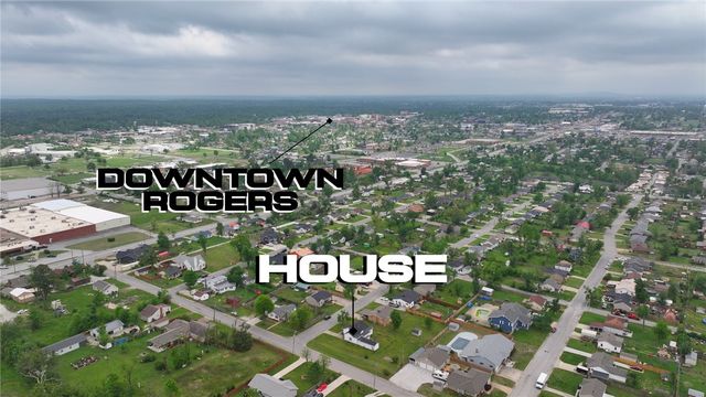 1112 10th Street, Rogers, AR 72756