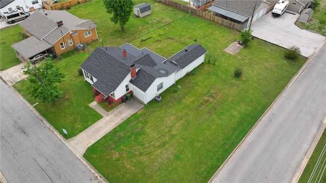 1112 10th Street, Rogers, AR 72756