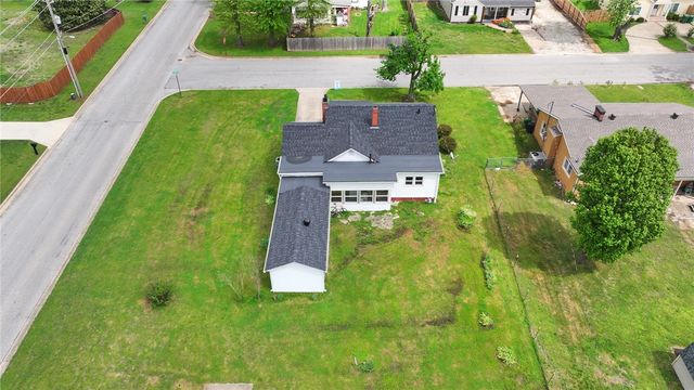 1112 10th Street, Rogers, AR 72756