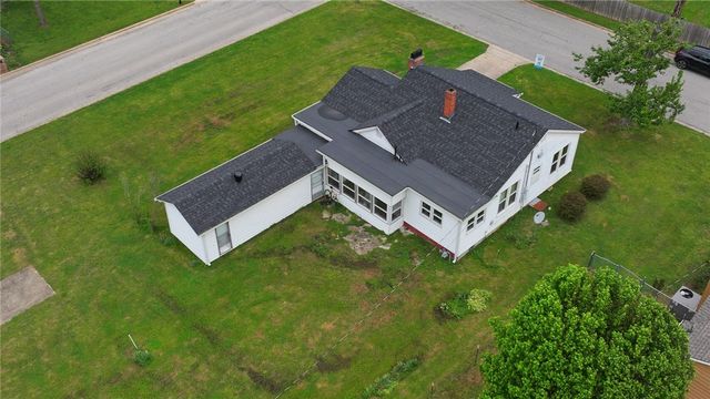 1112 10th Street, Rogers, AR 72756