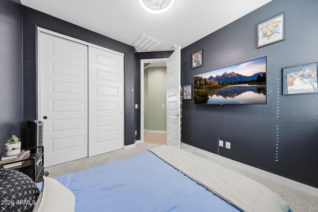 2208 E PALMDALE Lane, Gilbert, AZ 85298