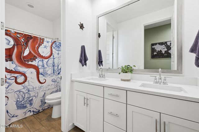 2208 E PALMDALE Lane, Gilbert, AZ 85298