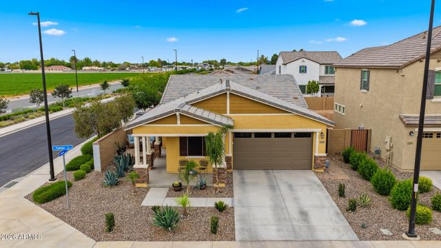 2208 E PALMDALE Lane, Gilbert, AZ 85298