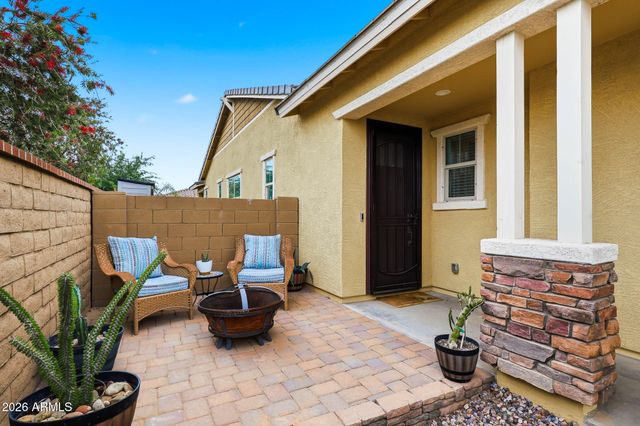 2208 E PALMDALE Lane, Gilbert, AZ 85298