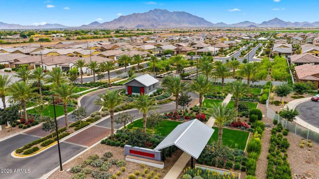 2208 E PALMDALE Lane, Gilbert, AZ 85298