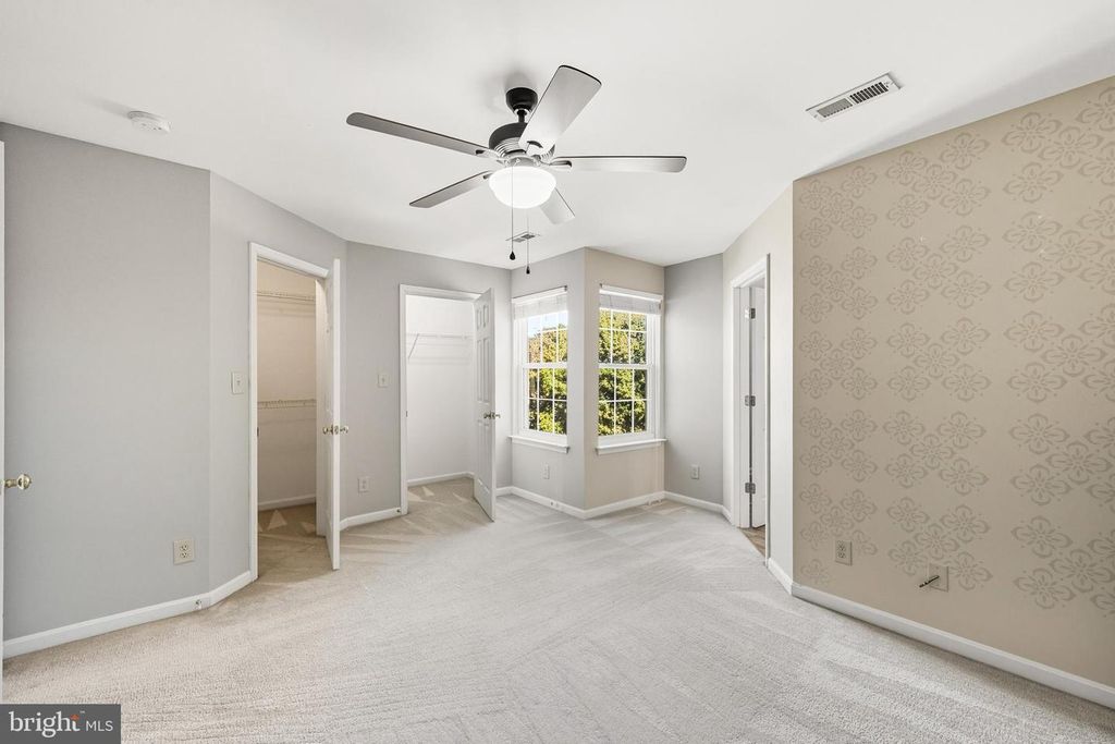 Image 25 of property listing at 7133 WYTHEVILLE CIR, Fredericksburg, VA 22407
