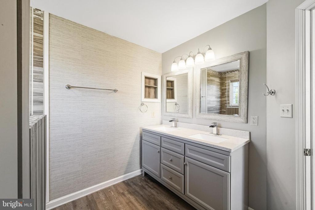 Image 28 of property listing at 7133 WYTHEVILLE CIR, Fredericksburg, VA 22407