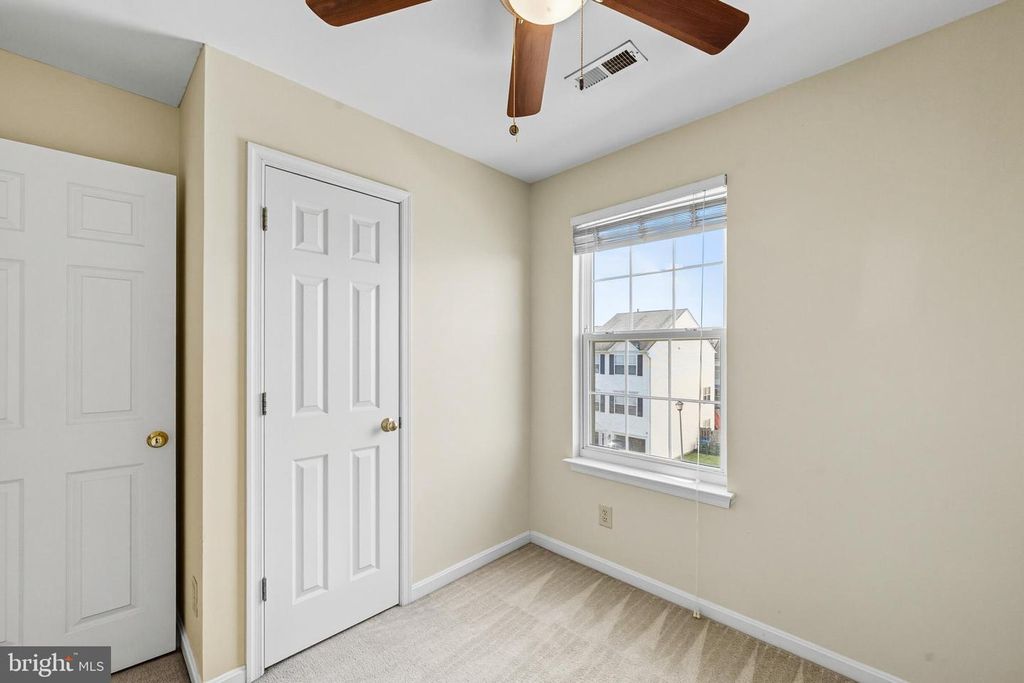 Image 35 of property listing at 7133 WYTHEVILLE CIR, Fredericksburg, VA 22407
