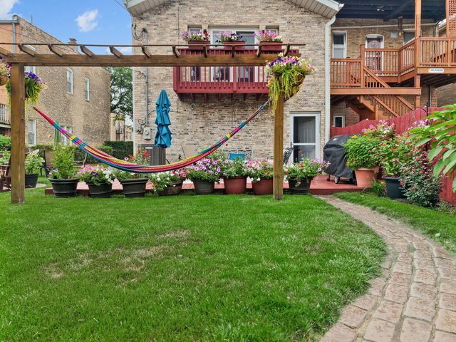 614 W 37th Street, Chicago, IL 60609