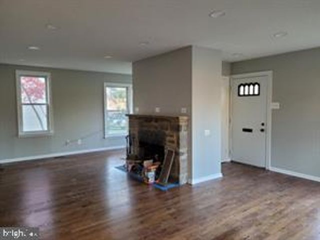 2822 JENKINTOWN RD, Glenside, PA 19038