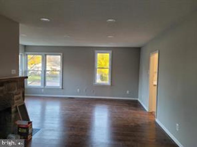 2822 JENKINTOWN RD, Glenside, PA 19038