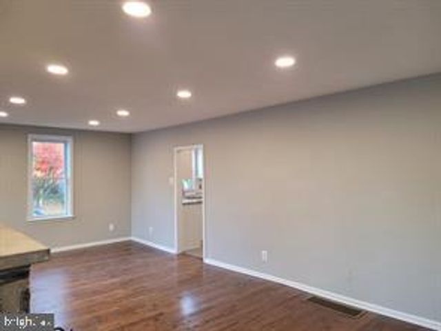 2822 JENKINTOWN RD, Glenside, PA 19038