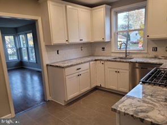 2822 JENKINTOWN RD, Glenside, PA 19038