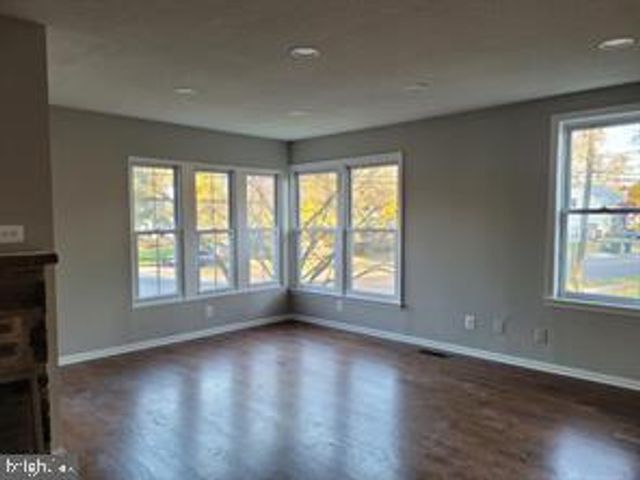 2822 JENKINTOWN RD, Glenside, PA 19038