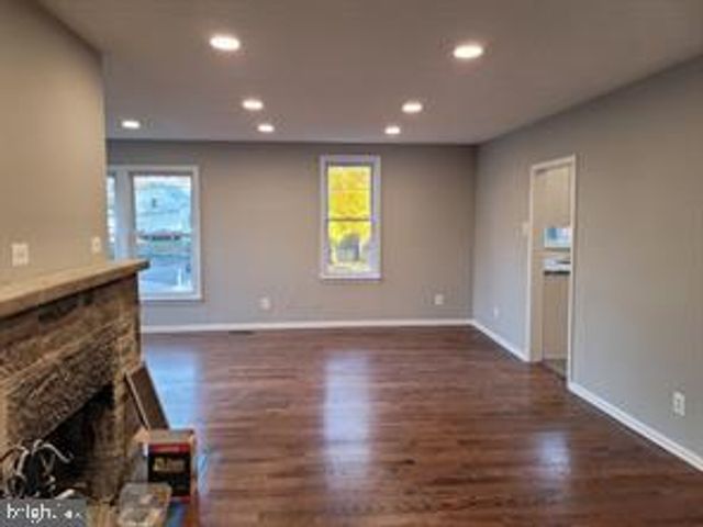 2822 JENKINTOWN RD, Glenside, PA 19038