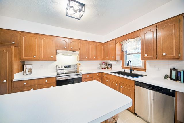 322 SE 10th Street, Ankeny, IA 50021