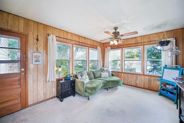 322 SE 10th Street, Ankeny, IA 50021