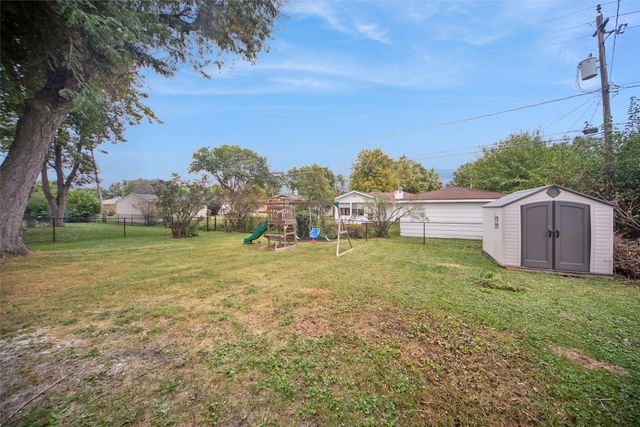 322 SE 10th Street, Ankeny, IA 50021