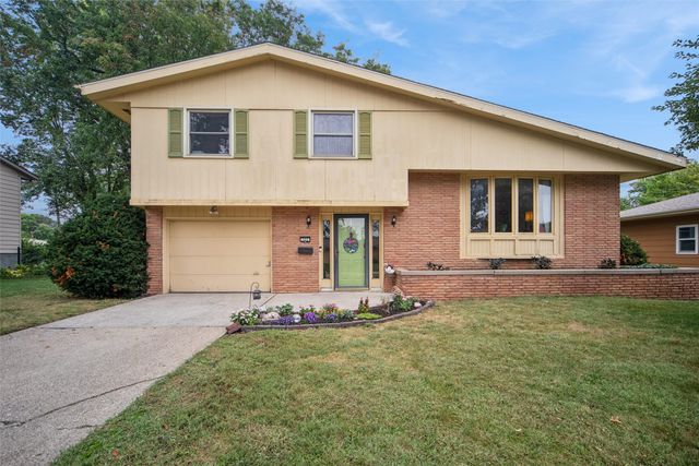 322 SE 10th Street, Ankeny, IA 50021