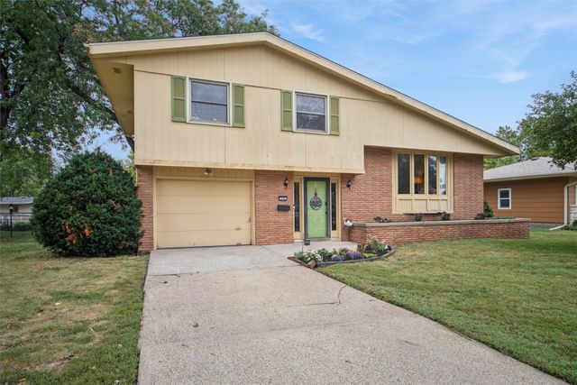 322 SE 10th Street, Ankeny, IA 50021