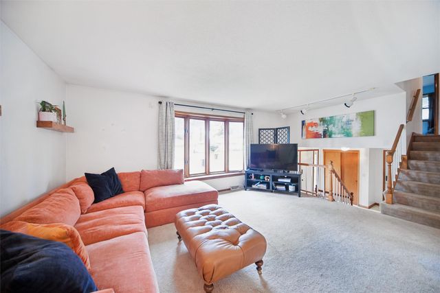 322 SE 10th Street, Ankeny, IA 50021