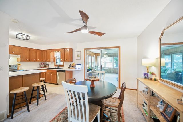 322 SE 10th Street, Ankeny, IA 50021