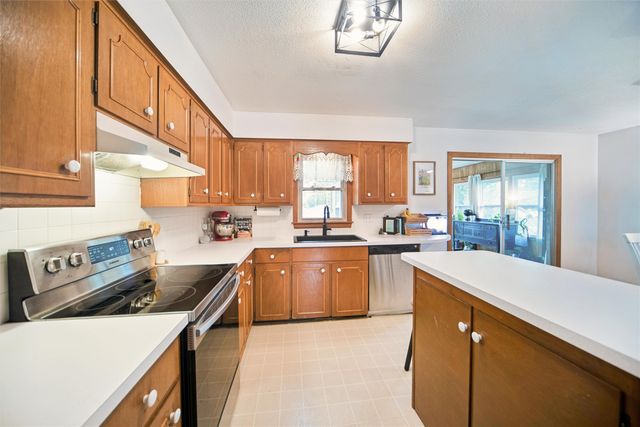 322 SE 10th Street, Ankeny, IA 50021