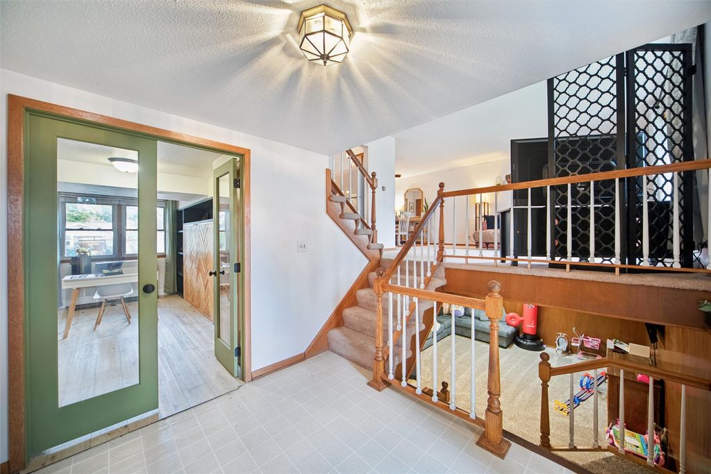 322 SE 10th Street, Ankeny, IA 50021