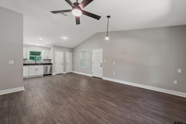 1600 N Spring Ave, Tyler, TX 75701