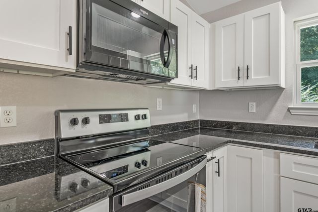 1600 N Spring Ave, Tyler, TX 75701