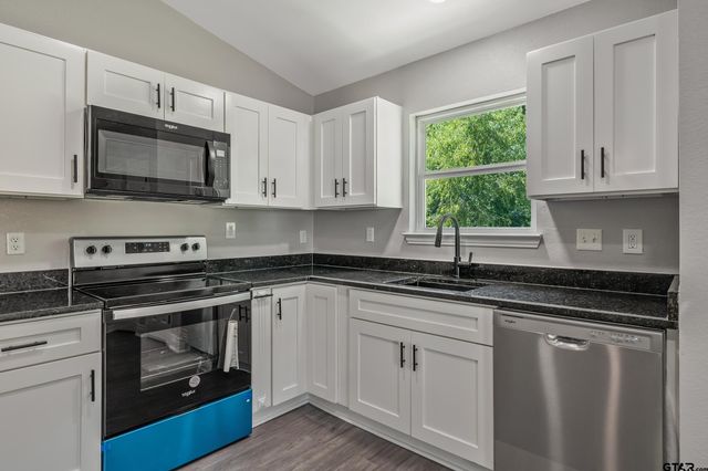 1600 N Spring Ave, Tyler, TX 75701