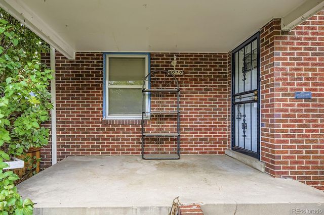 2070 S Grant Street, Denver, CO 80210