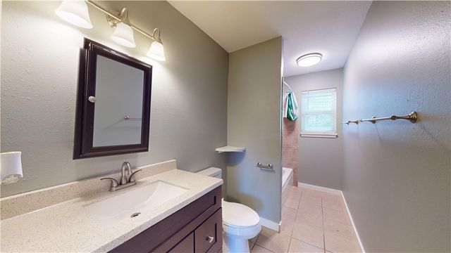 817 N 30th Street, Rogers, AR 72756