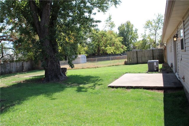 817 N 30th Street, Rogers, AR 72756