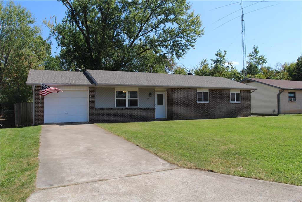 817 N 30th Street, Rogers, AR 72756