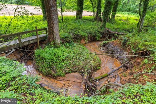 319 FOX HUNTERS LN, Madison, VA 22727