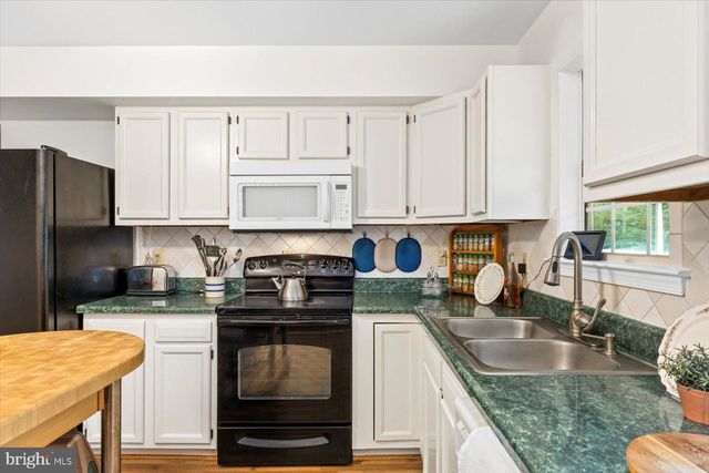 319 FOX HUNTERS LN, Madison, VA 22727