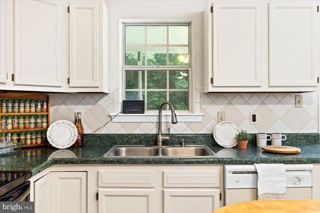 319 FOX HUNTERS LN, Madison, VA 22727