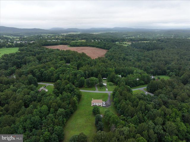 319 FOX HUNTERS LN, Madison, VA 22727