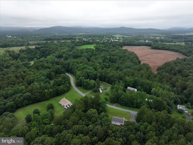 319 FOX HUNTERS LN, Madison, VA 22727