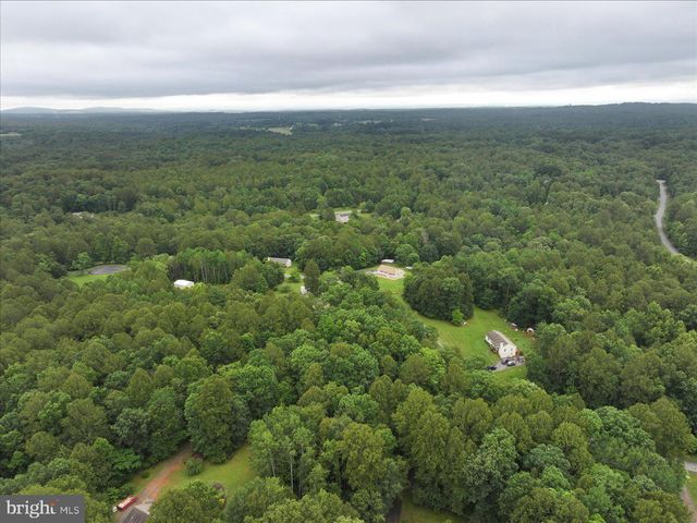 319 FOX HUNTERS LN, Madison, VA 22727