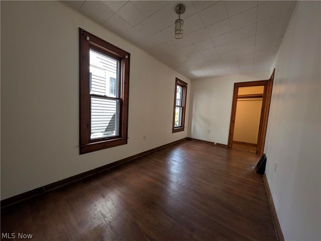 56 Charlotte Street, Akron, OH 44303