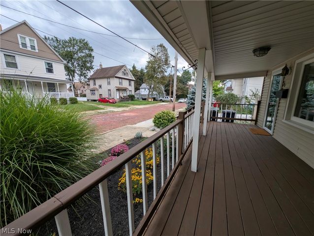 56 Charlotte Street, Akron, OH 44303