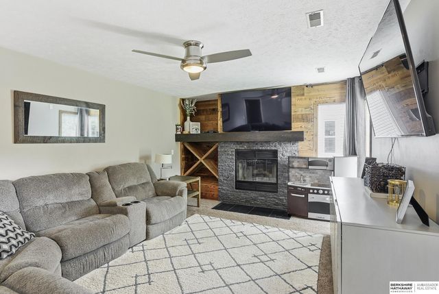 15124 Birch Street, Omaha, NE 68116